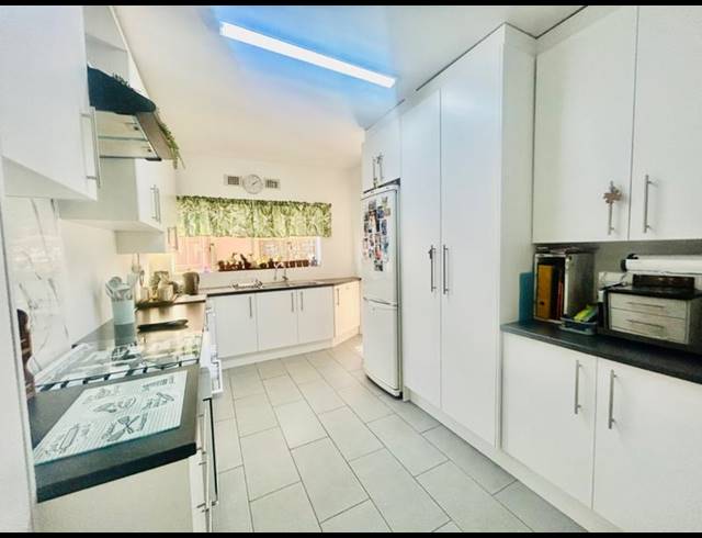 3 BEDROOM HOUSE FOR SALE IN VANDERBIJLPARK SE 1